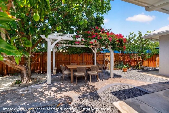 709 NW 9th Ct, Hallandale Beach, FL 33009