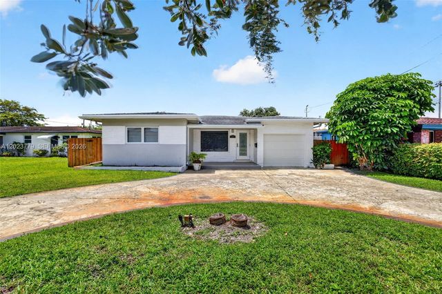 709 NW 9th Ct, Hallandale Beach, FL 33009