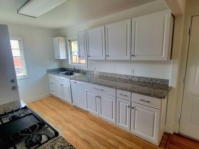 64 Clark Ave, Yuba City, CA 95991