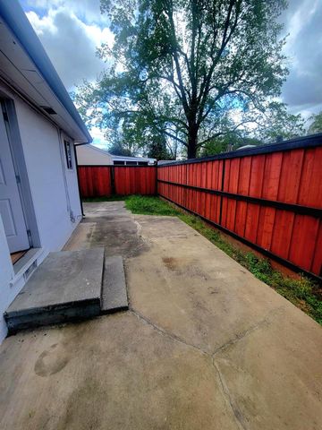 64 Clark Ave, Yuba City, CA 95991