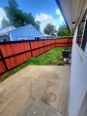 64 Clark Ave, Yuba City, CA 95991