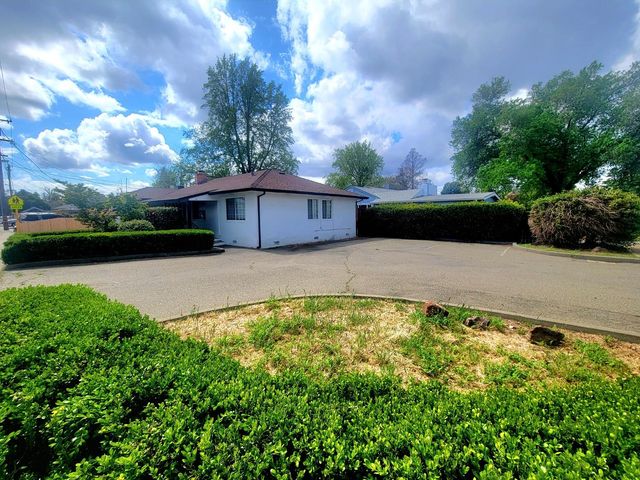 64 Clark Ave, Yuba City, CA 95991