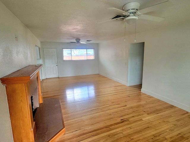 64 Clark Ave, Yuba City, CA 95991