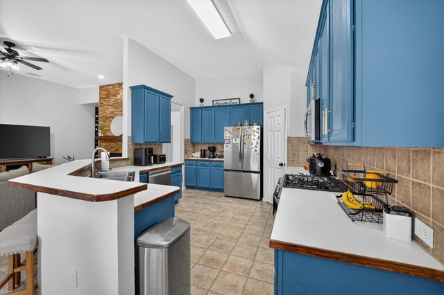 9906 Ashmont Drive, Frisco, TX 75035