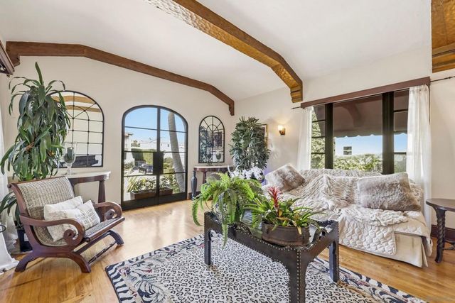 3111 Dumas, San Diego, CA 92106