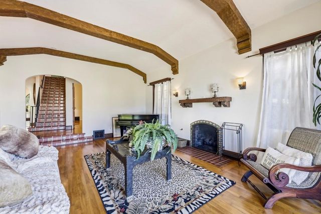 3111 Dumas, San Diego, CA 92106