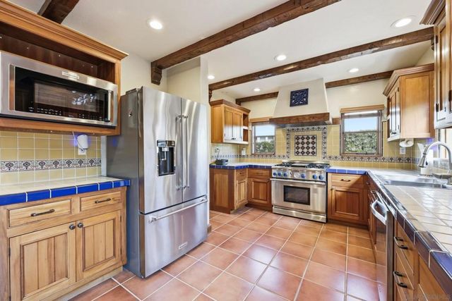 3111 Dumas, San Diego, CA 92106