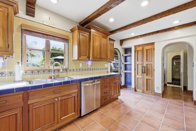 3111 Dumas, San Diego, CA 92106