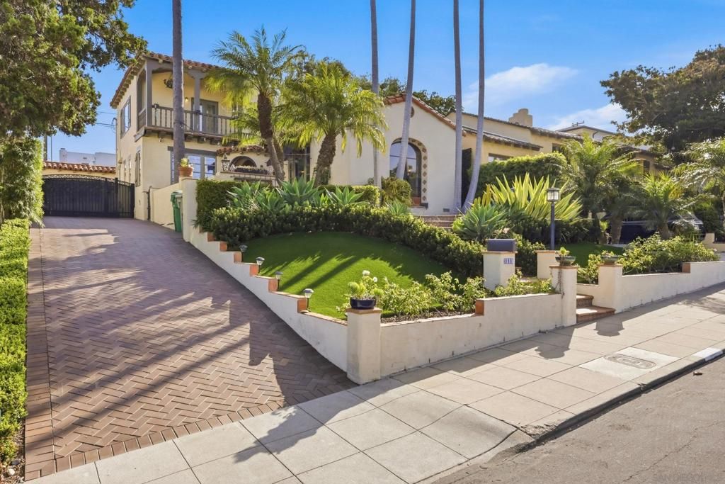 3111 Dumas, San Diego, CA 92106