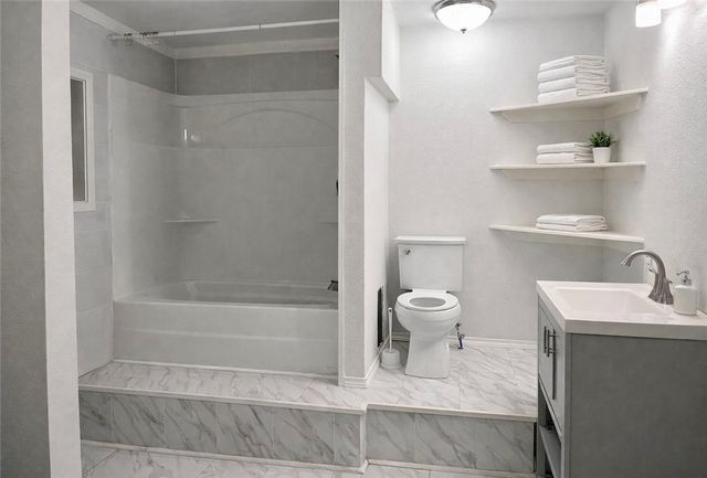 2525 Avenue B, Ingleside, TX 78362