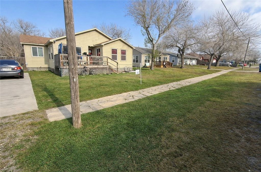 2525 Avenue B, Ingleside, TX 78362