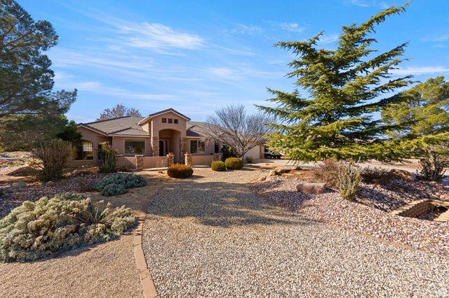 1383 N CANYON TRAILS DR, Dammeron Valley, UT 84783