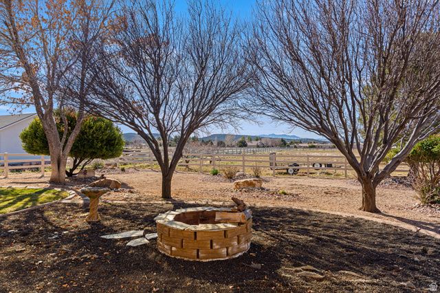 1383 N CANYON TRAILS DR, Dammeron Valley, UT 84783