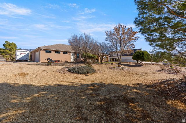 1383 N CANYON TRAILS DR, Dammeron Valley, UT 84783