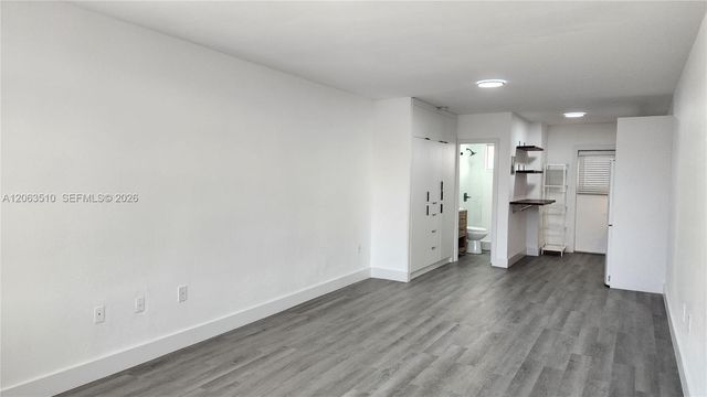 300 74th Street 14, Miami Beach, FL 33141