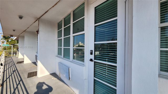 300 74th Street 14, Miami Beach, FL 33141