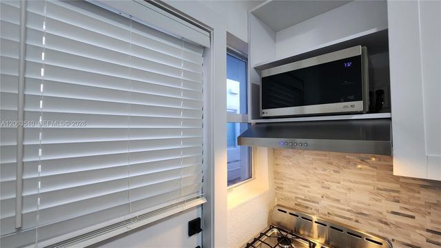 300 74th Street 14, Miami Beach, FL 33141