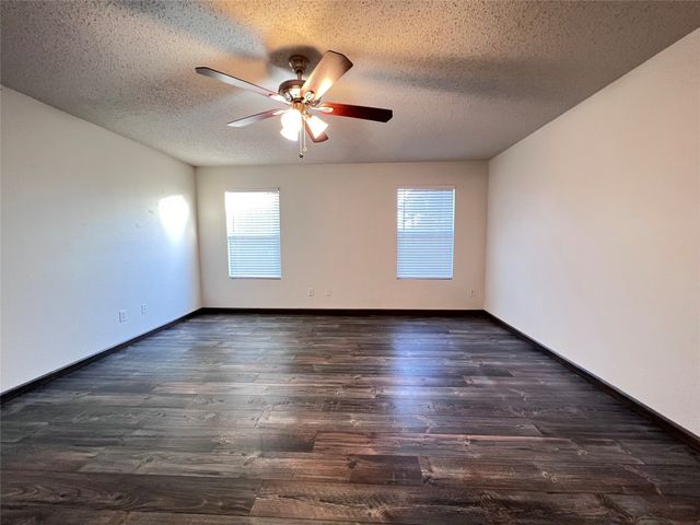 5513 Wiltshire Drive, Fort Worth, TX 76135