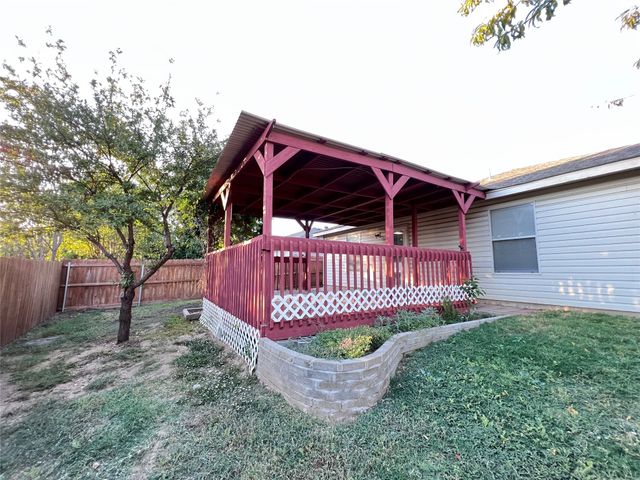 5513 Wiltshire Drive, Fort Worth, TX 76135