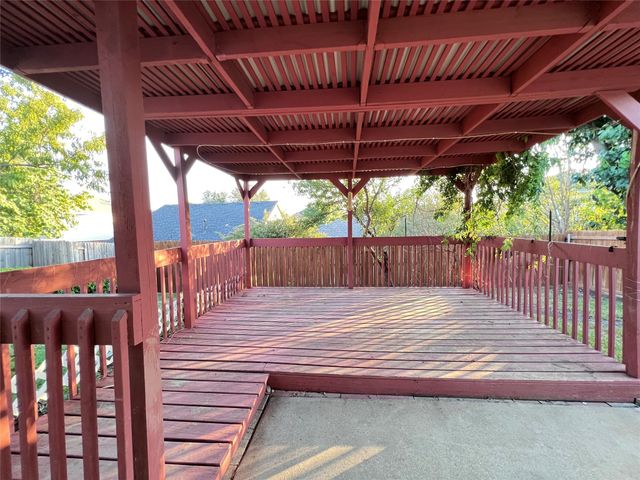 5513 Wiltshire Drive, Fort Worth, TX 76135