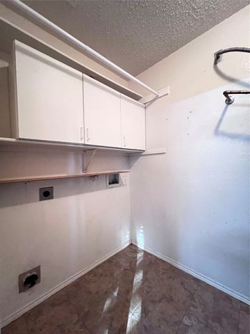 5513 Wiltshire Drive, Fort Worth, TX 76135