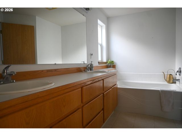 8912 Ne 71ST St, Vancouver, WA 98662