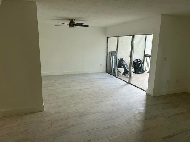 701 N Pine Island Road 304, Plantation, FL 33324