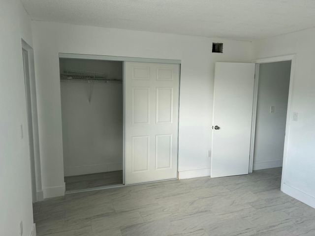 701 N Pine Island Road 304, Plantation, FL 33324