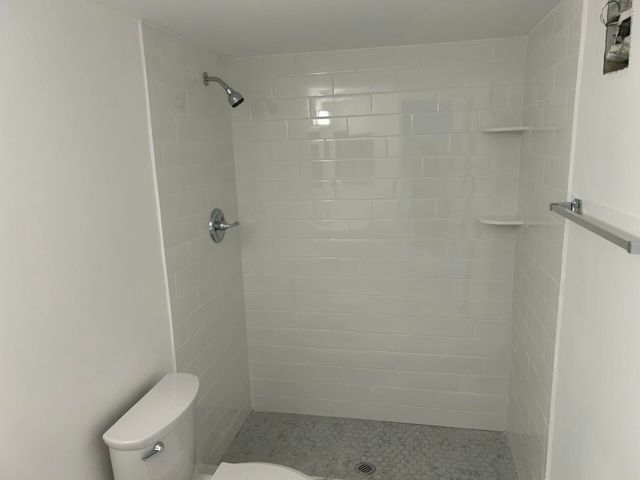 701 N Pine Island Road 304, Plantation, FL 33324