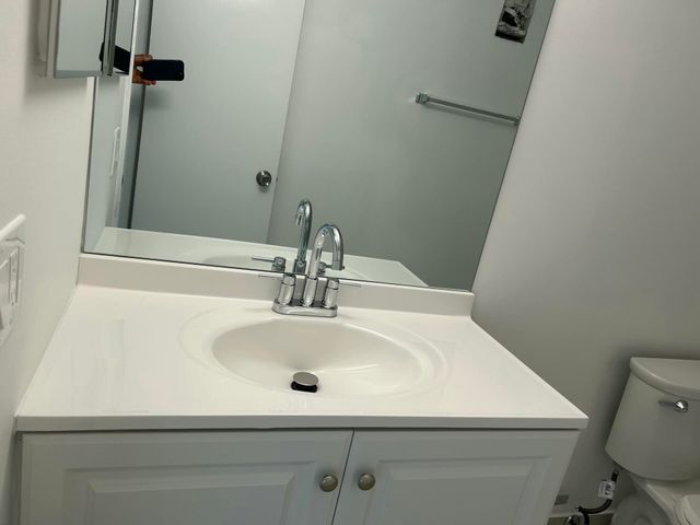 701 N Pine Island Road 304, Plantation, FL 33324