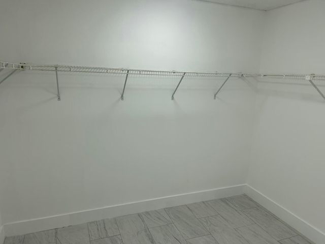 701 N Pine Island Road 304, Plantation, FL 33324