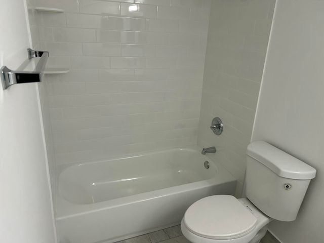 701 N Pine Island Road 304, Plantation, FL 33324