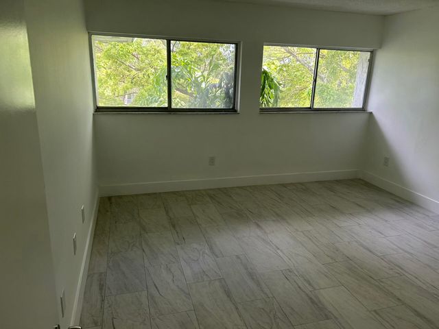 701 N Pine Island Road 304, Plantation, FL 33324
