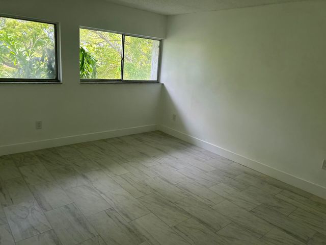 701 N Pine Island Road 304, Plantation, FL 33324