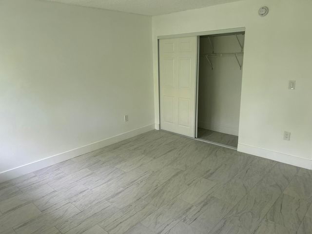 701 N Pine Island Road 304, Plantation, FL 33324