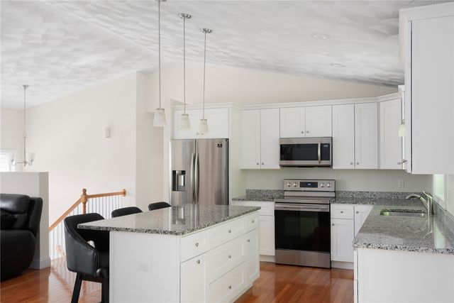 15 Birch Road, Cumberland, RI 02864