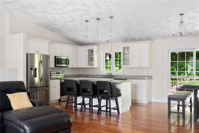 15 Birch Road, Cumberland, RI 02864