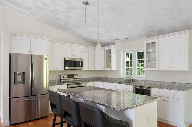 15 Birch Road, Cumberland, RI 02864