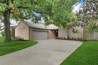 2239 Kinbrook Drive, Houston, TX 77077
