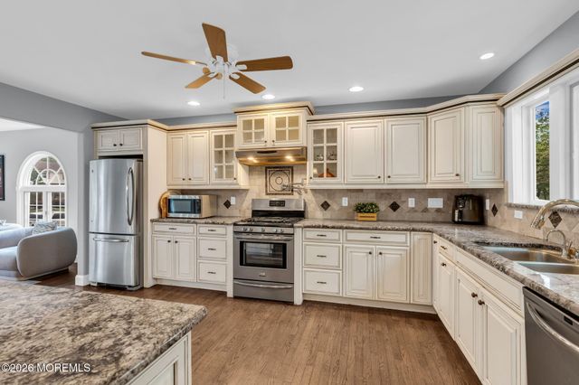 35 Norman Lane, Old Bridge, NJ 08857
