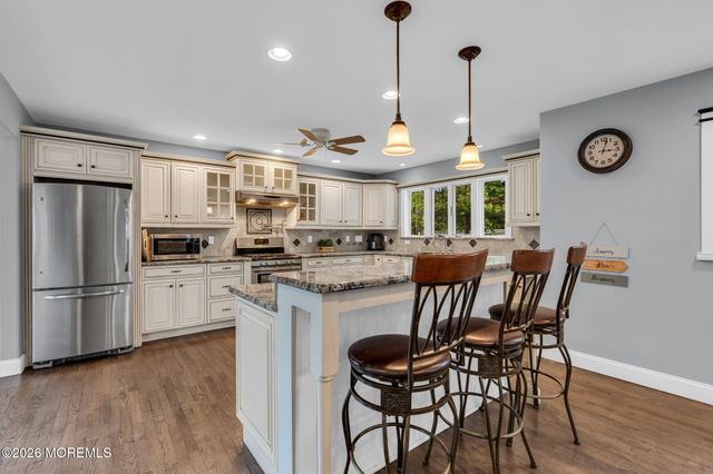 35 Norman Lane, Old Bridge, NJ 08857