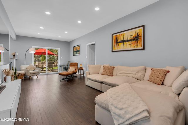 35 Norman Lane, Old Bridge, NJ 08857