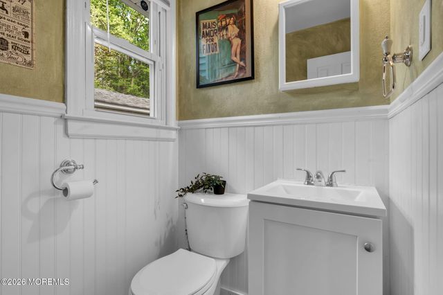 35 Norman Lane, Old Bridge, NJ 08857