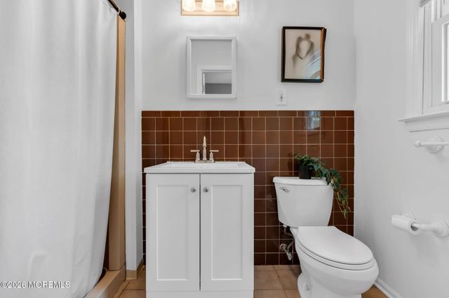 35 Norman Lane, Old Bridge, NJ 08857