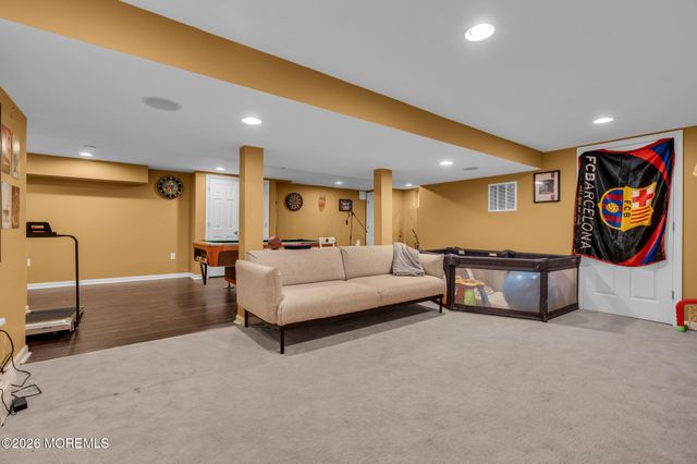 35 Norman Lane, Old Bridge, NJ 08857