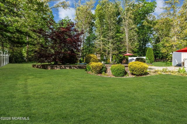 35 Norman Lane, Old Bridge, NJ 08857