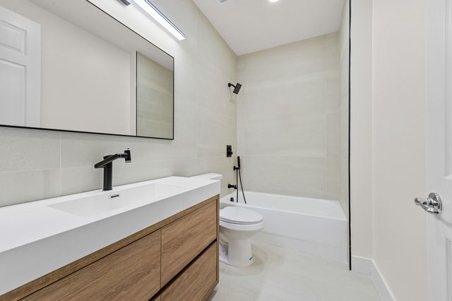 8680 Daystar Ridge Point, Boynton Beach, FL 33473