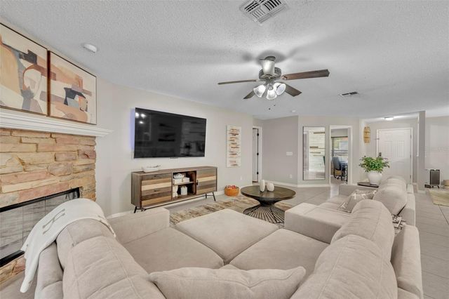1852 VALE DRIVE, Clermont, FL 34711