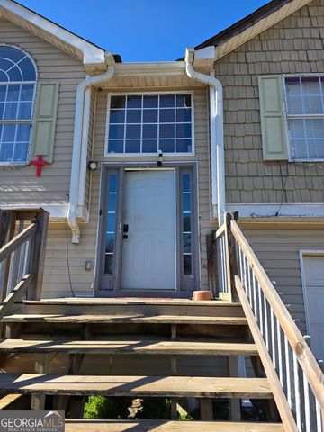 121 Bombay Lane, Grantville, GA 30220