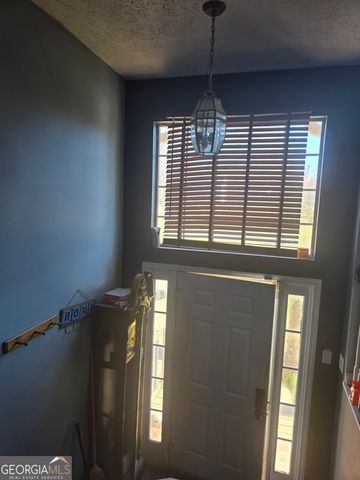 121 Bombay Lane, Grantville, GA 30220